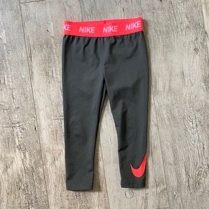 Little girls Nike leggings